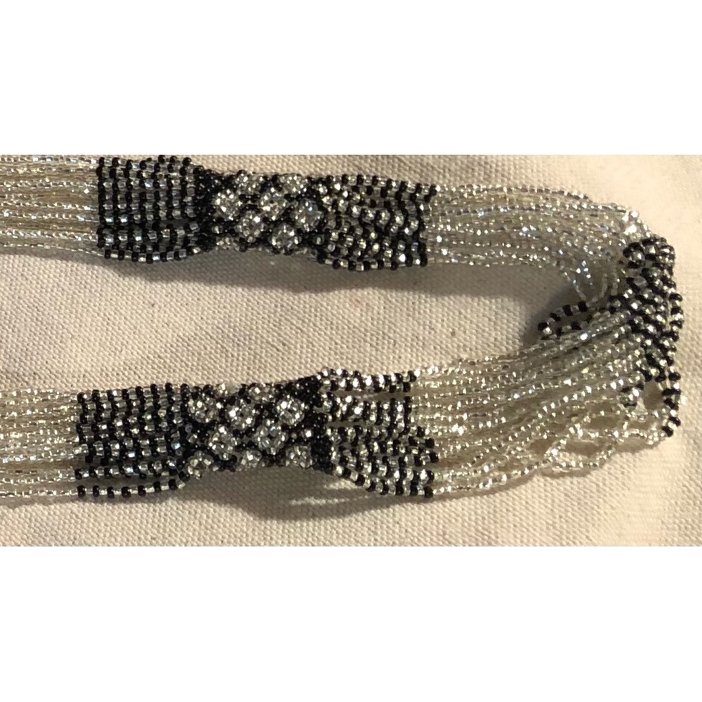 Vintage Handmade Black & White Pearlized Seed Bead Versatile Necklace 32”